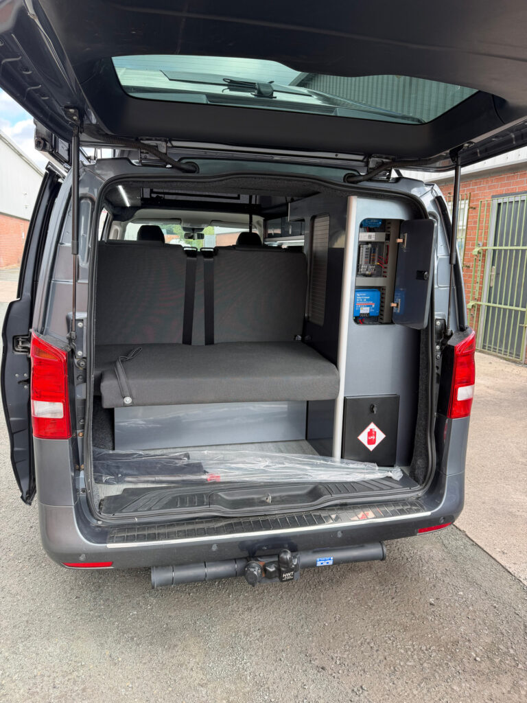 Mercedes Vito RIB bed